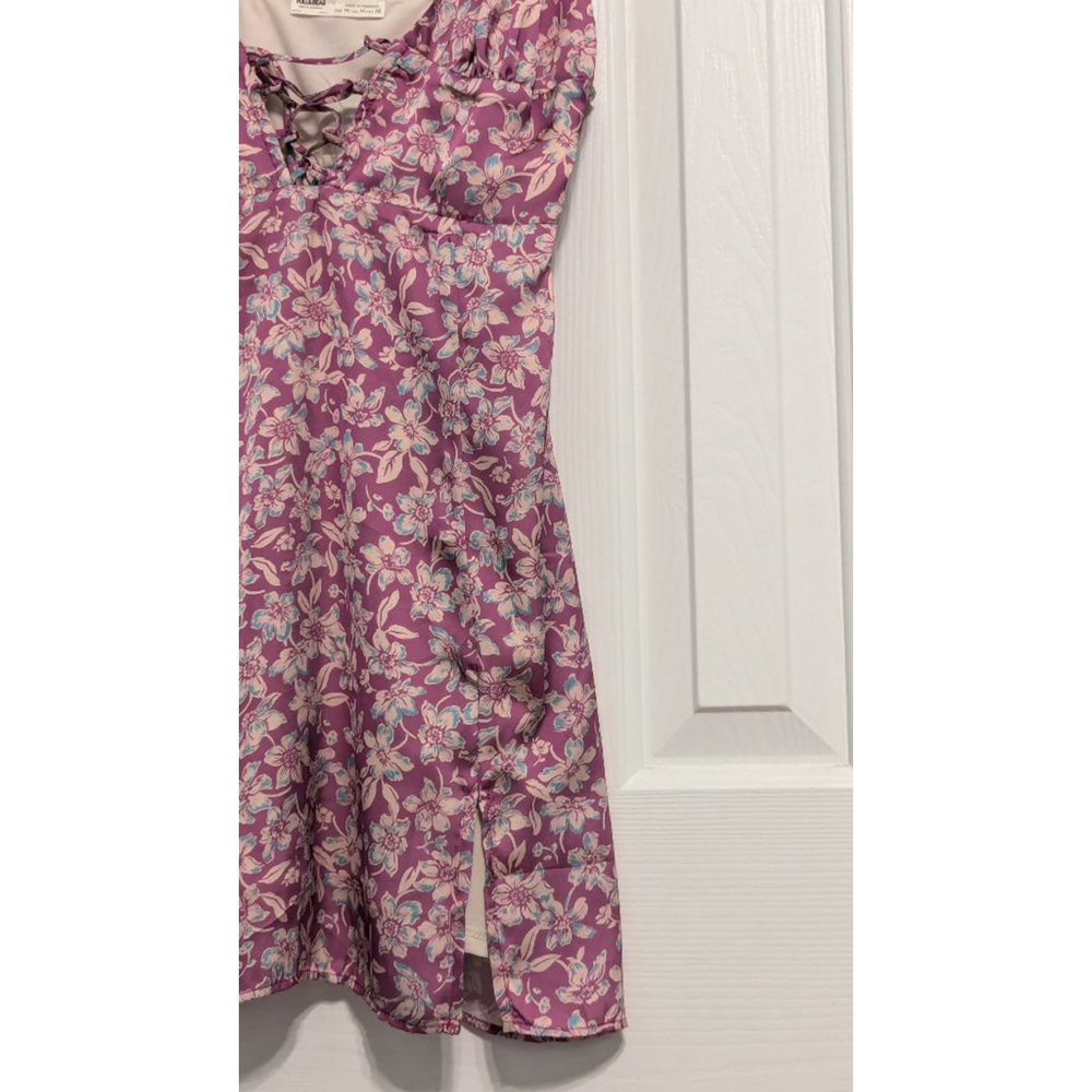 Women's Pull & Bear Dress, Size M, Purple Floral - Picture 2 of 4